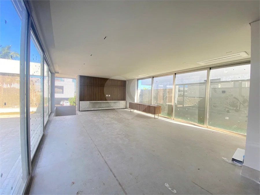 Linda casa em condomínio fechado para alugar no Condomínio Alphaville