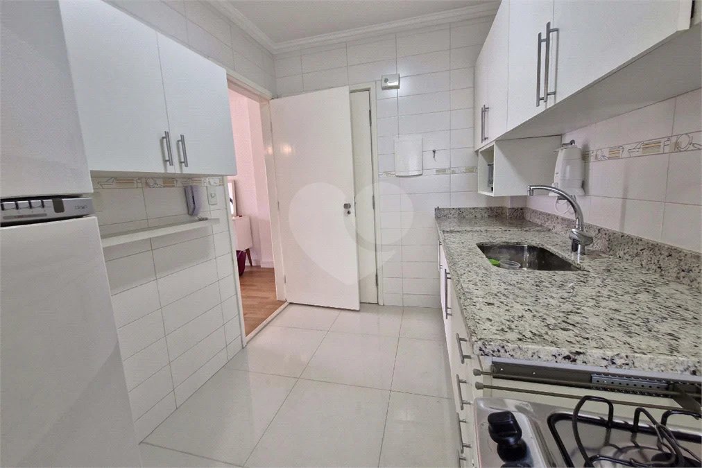 ÓTIMO APARTAMENTO 76 m² ÚTEIS REFORMADO 1 VAGA DE GARAGEM
