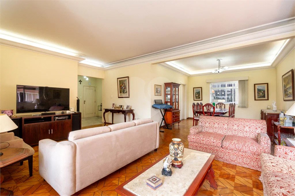 Apartamento a venda no Bela Vista com 3 quartos, 1 suíte, lavabo, 2 vagas, 200 m² de área útil