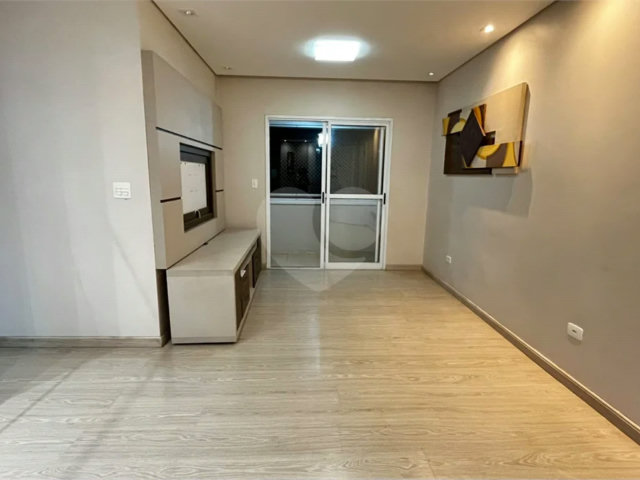 Apartamento à venda com 3 quartos, sendo 1 suíte,  em Saúde, São Paulo, SP