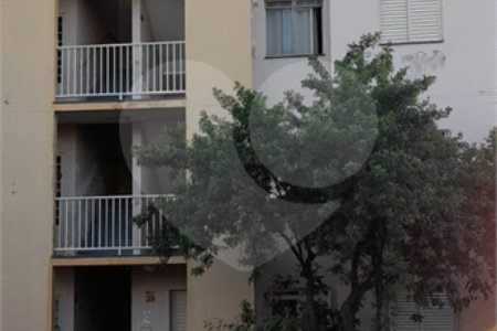 Apartamento no Condomínio Residencial Jardim das Torres