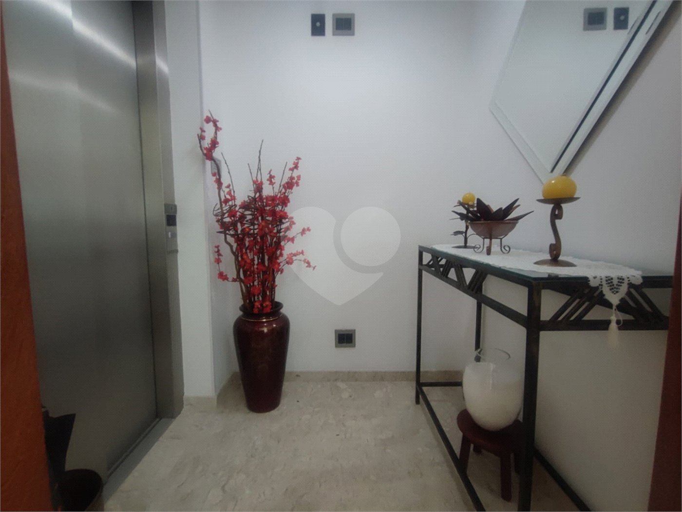 Apartamento à venda com 4 quartos, sendo 3 suítes, em Aclimação, São Paulo, SP
