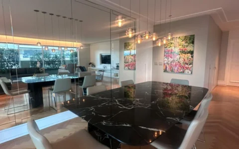 Apartamento à venda com 3 suítes, em Vila Nova Conceição, São Paulo - SP
