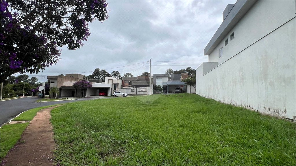 Lote de esquina à venda no Condomínio Faixa Azul