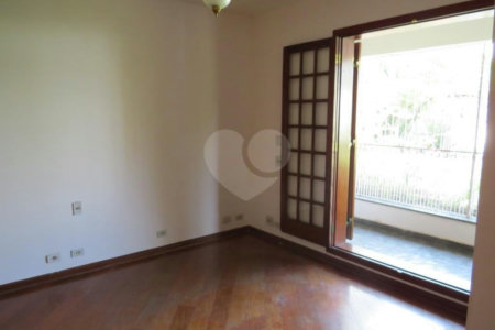 Casa de Vila à venda com 4 suítes em Morumbi, São Paulo, SP
