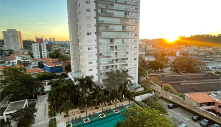 Apartamento à venda com 3 quartos, sendo 1 suíte,  em Jardim Vazani, São Paulo, SP
