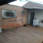Casa térrea para venda, com 2 dormitórios.