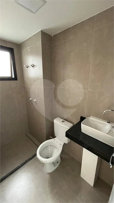 Apartamento à venda com 2 quartos, sendo 1 suíte, no Centro, Poços de Caldas - MG