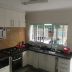 Sobrado à venda no Tremembé, 3 dormitorios com armários, sala ampla, cozinha com armários, 2 vagas , otima localização