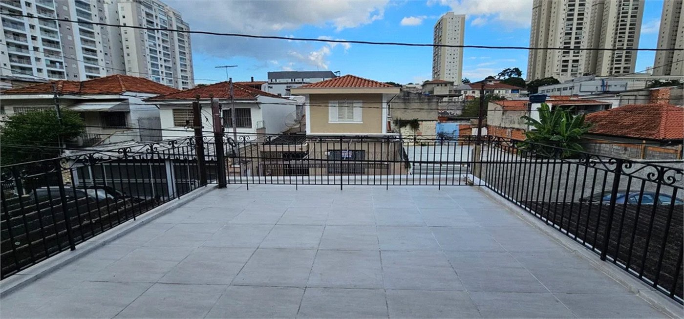 Sobrado à venda com 3 quartos, sendo 2 suítes, em Ferreira, São Paulo, SP