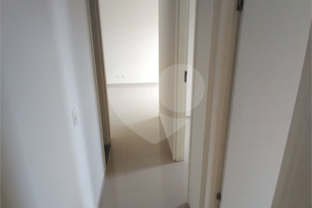 Apartamento com 3 dormitórios sendo 1 suíte.