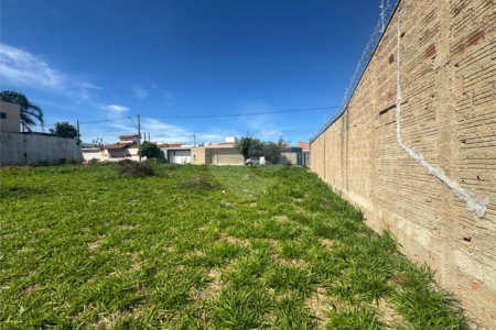 Terreno de 250m2, no Bairro Jardim Embaré, em São Carlos.