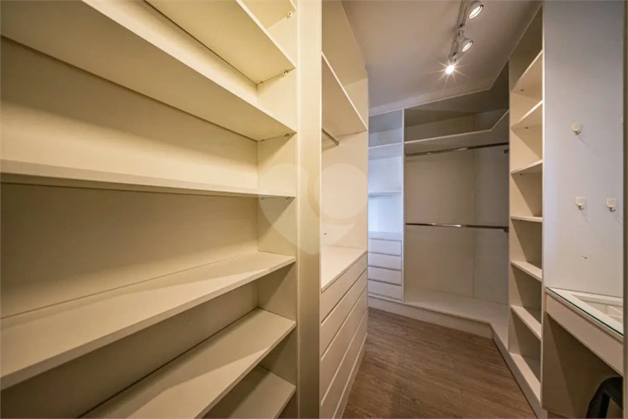 Apartamento à venda com 3 suítes em Jardim Fonte do Morumbi, São Paulo, SP