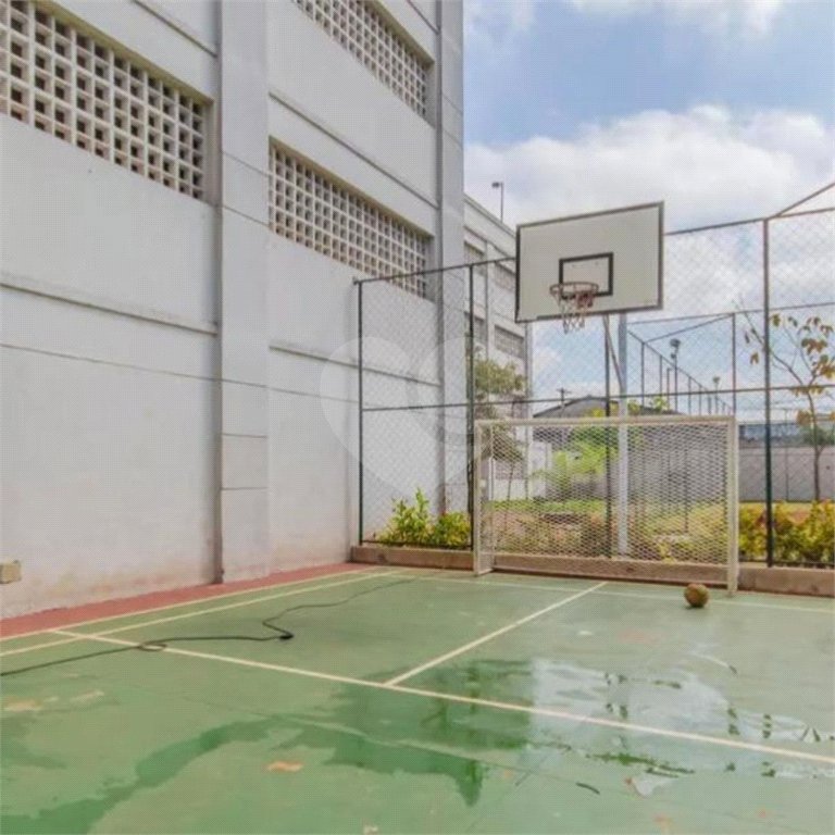 Apartamento no Ipiranga de 68m2 com 2 dorms, 1 suíte, 2 banheiros, 1 vaga. Estuda permuta.