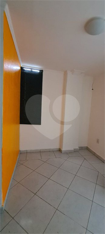 Studio / Kitnet No Centro em Frente ao Metrô