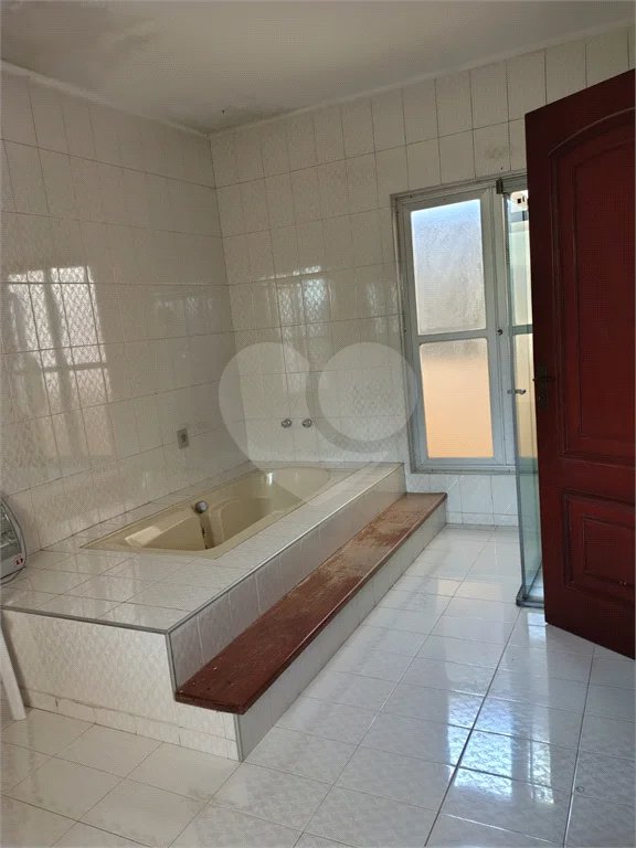 Casa à venda ou para alugar com 5 quartos, sendo 2 suítes, em Jardim Dos Estados, Poços de Caldas - MG