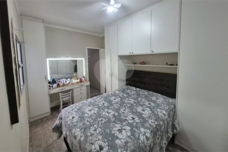 Casa de vila com 3 dormitórios sendo 2 suítes em Santana