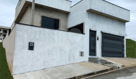 Casa à venda com 3 quartos, sendo 1 suíte,  em Portal Giardino, Itatiba, SP