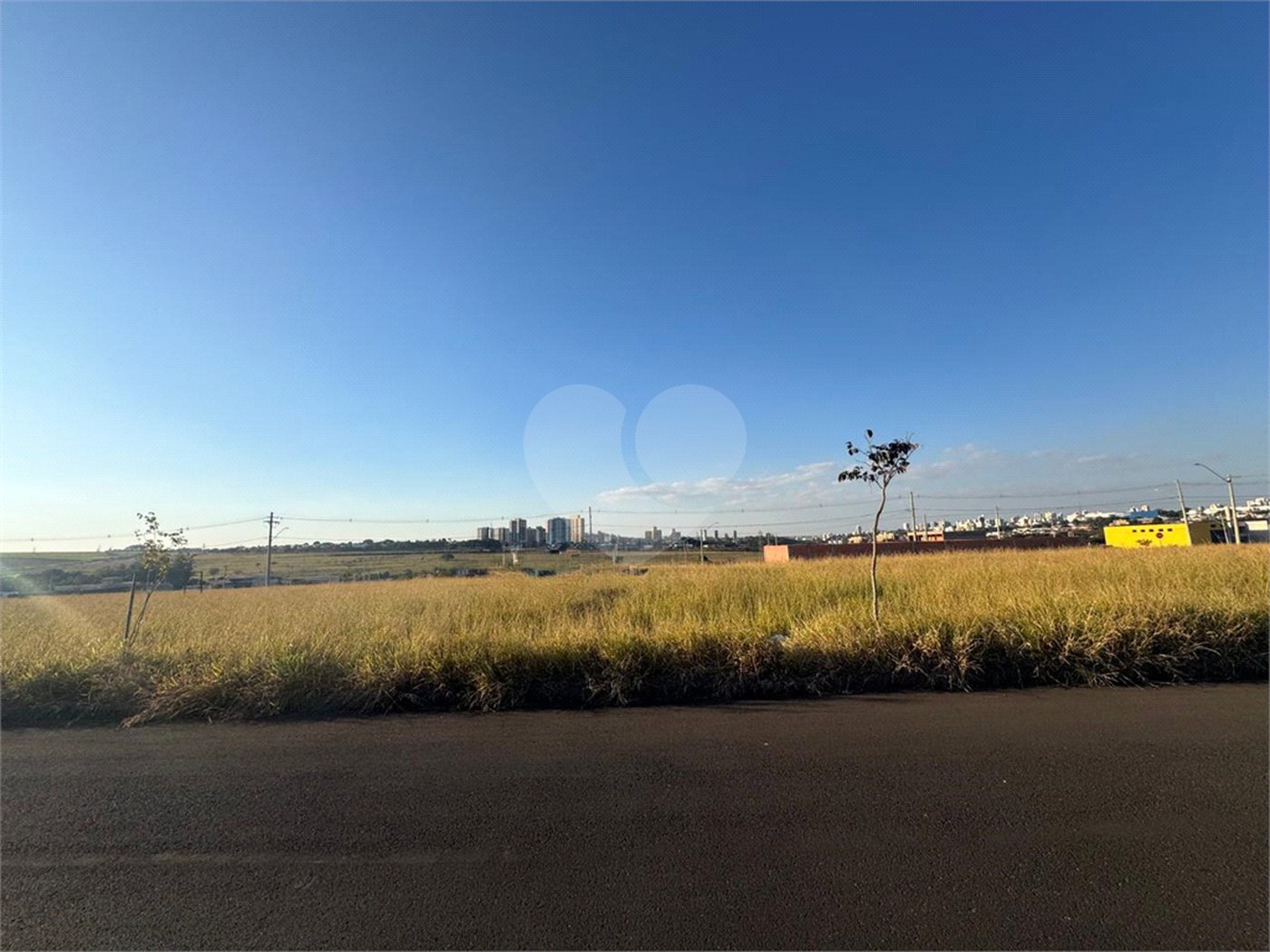 Terreno á venda com 250m2, em São Carlos.