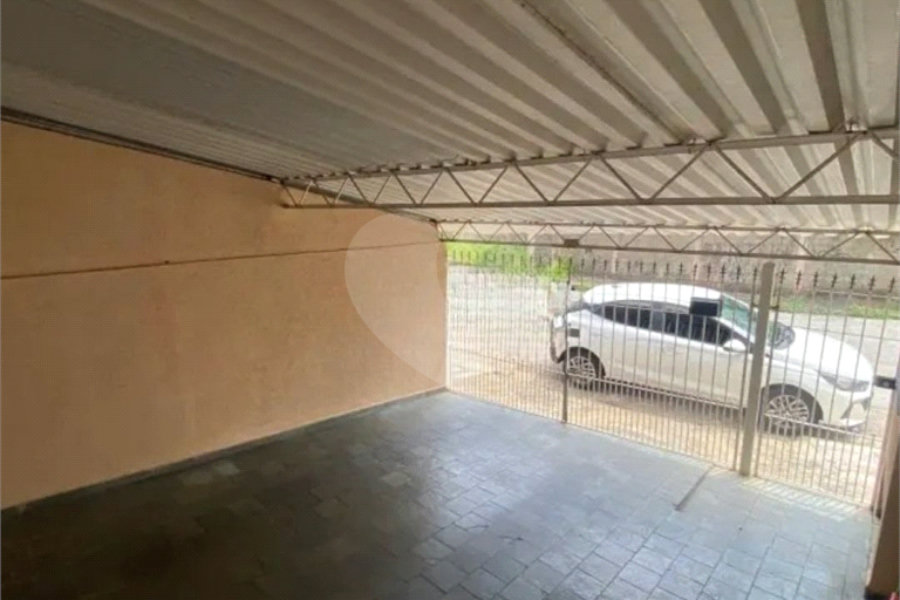Sobrado com 03 dormitórios e 2 vagas no Jd Líbano