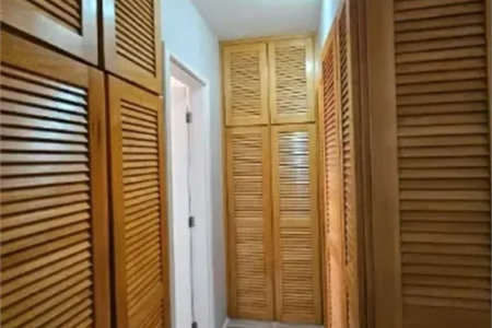 Linda casa em condomínio fechado – conforto, espaço e sofisticação!
