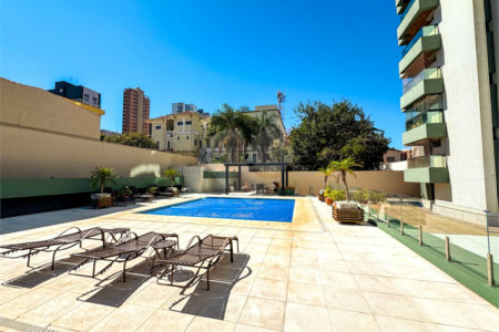 Apartamento à Venda no Centro de São Carlos - com 3 Suítes.