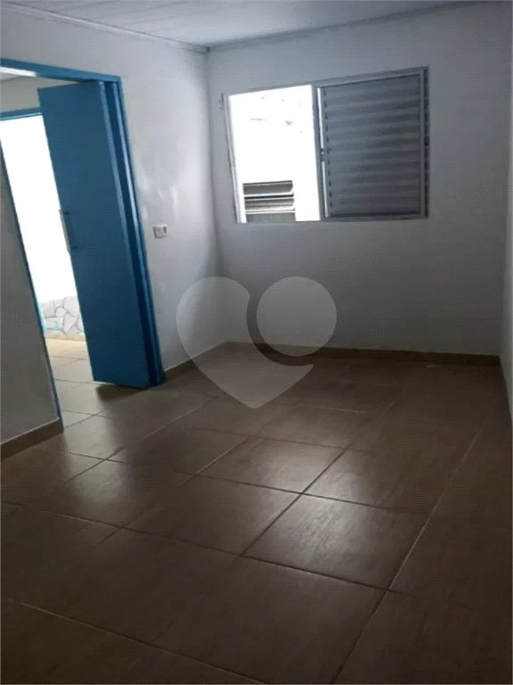 Duas casas com área total de 220m², 4 dormitórios, 3 suítes, 1 vaga de garagem, à venda em Pirituba