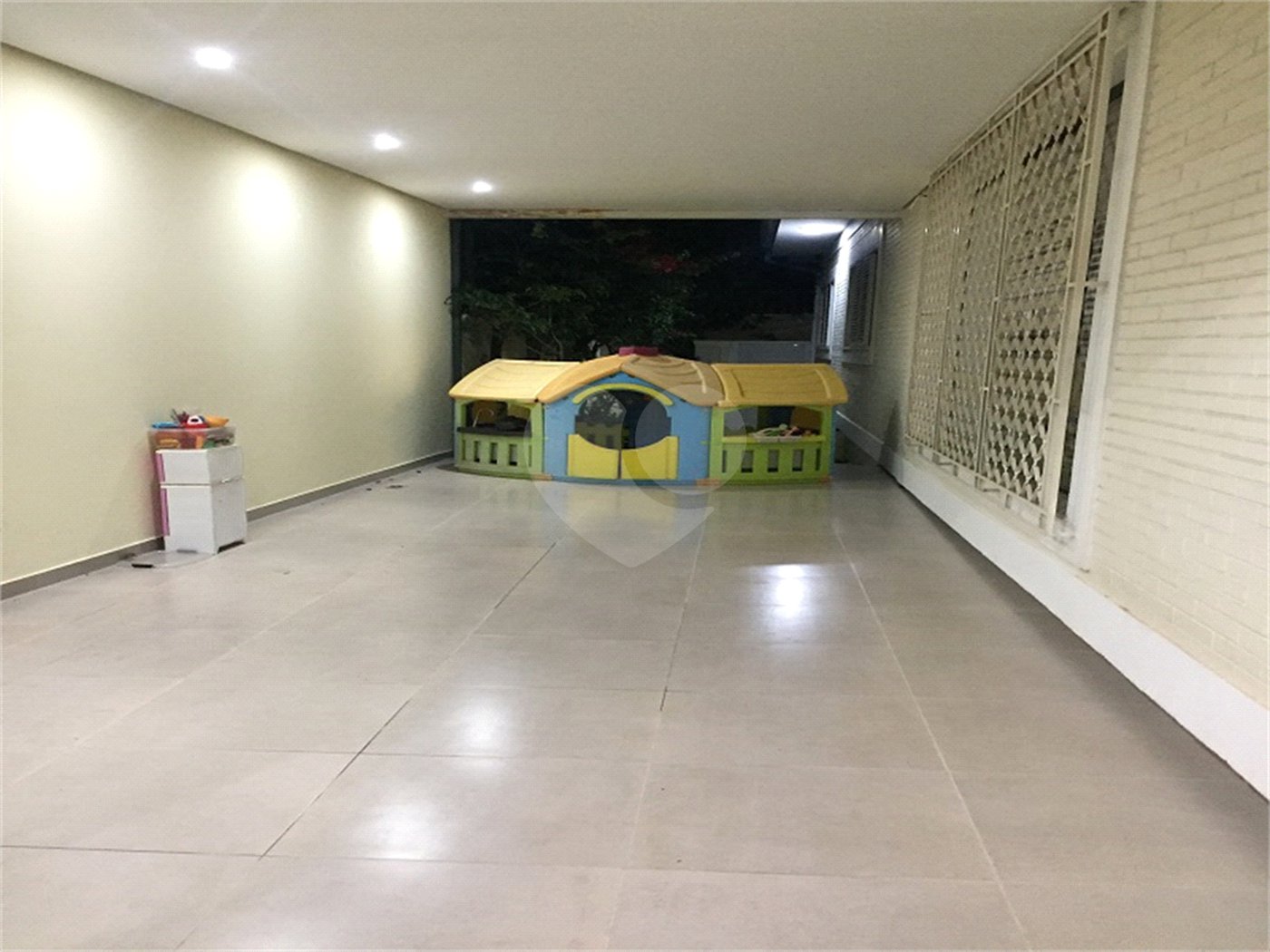 Maravilhosa casa ampla e térrea na região do Estância Suiça