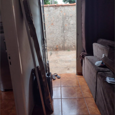 Casa térrea em Araraquara/SP.