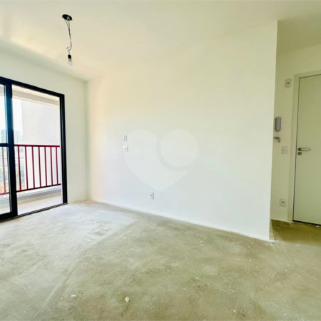 Apartamento novo na Vila Mariana com varanda
