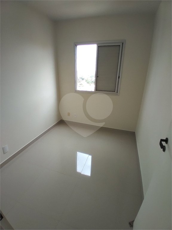 Apartamento com 3 dormitórios sendo 1 suíte.