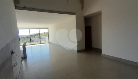 Casa à venda com 4 suítes no condomínio Santa Isabel I, Louveira - SP