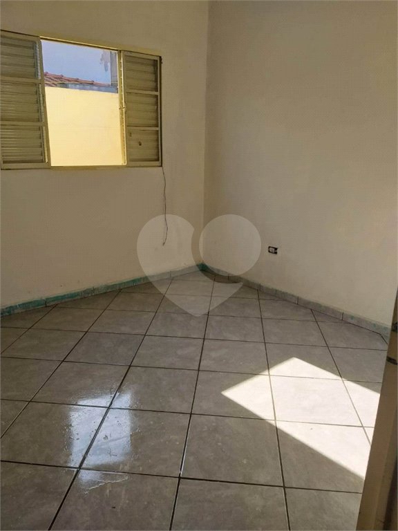 Casa térrea na Vila Brasilia