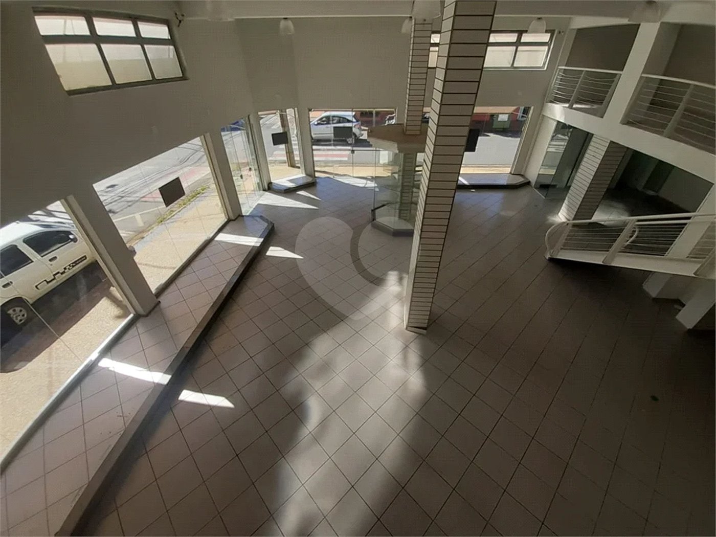 Salão Comercial de Esquina para Locação – Centro de Indaiatuba/SP