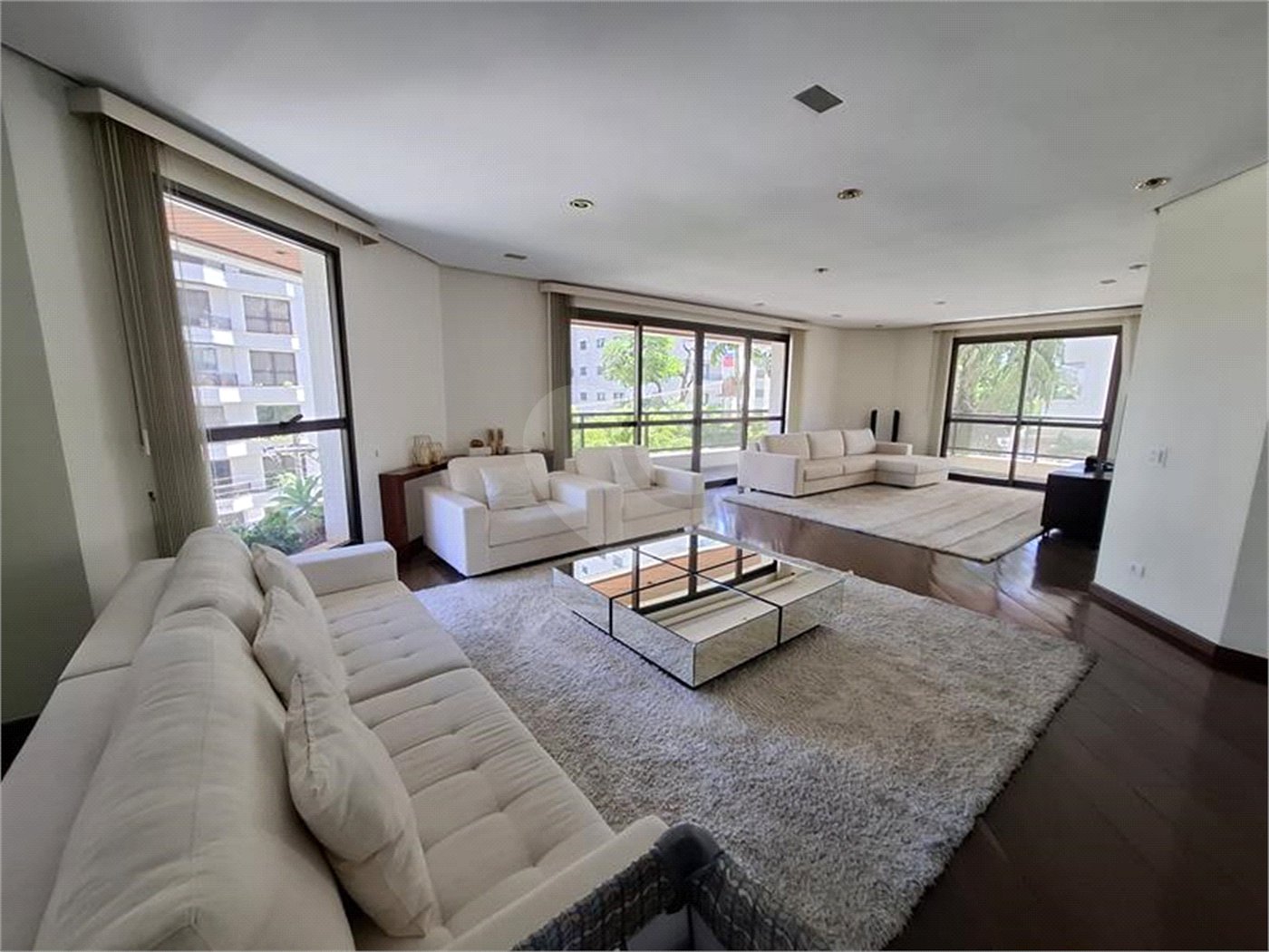 Apartamento, a venda, com 300m² de área privativa, 4 suítes, 4 vagas - Santana / SP
