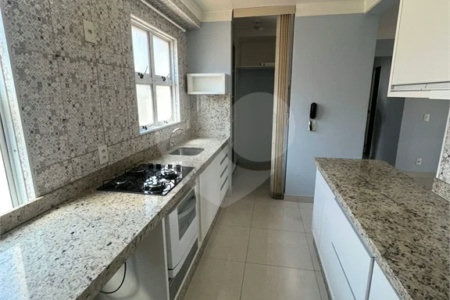 Apartamento 3 dormitórios no Avalon