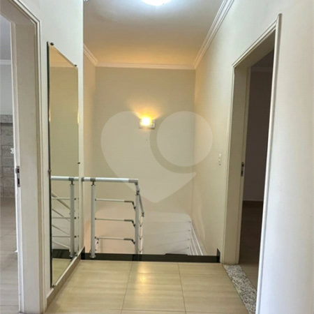Indaiatuba- Villagio de Itaici- Venda - terreno 150,00 ms - construida 144, 15 ms - 3 dorms, 1 suite, sala, cozinha, wc - R$ 999.900,00 -Área de lazer conta com: Salão de festas - Piscina - Clube - Playground - Academia completamento bancário. Imóvel locado em setembro 2024, venda para investidor,