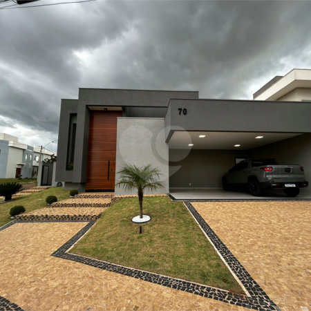 Casa para venda no condomínio de alto padrão Damha III,