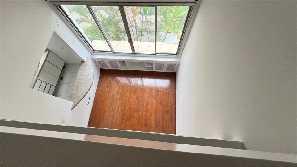 Charmoso Apartamento Duplex – 50m² | 1 Suíte | 1 Vaga