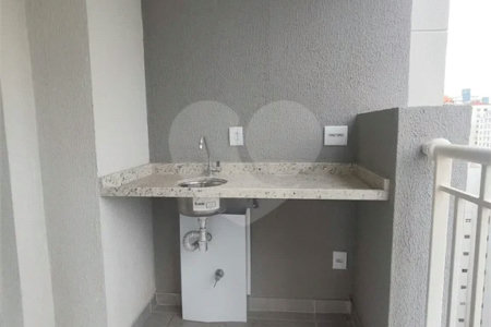 Ótimo apartamento com 58m², 2 quartos, varanda e 1 vaga de garagem próximo ao Hospital A. C. Camargo na Liberdade!