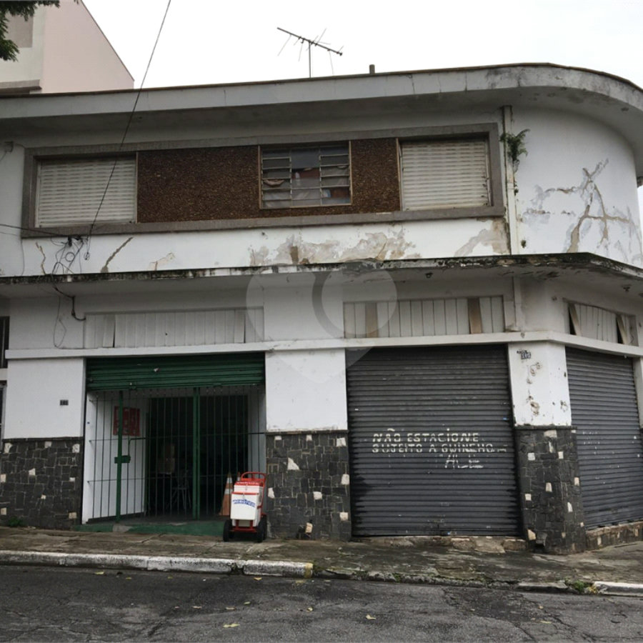 CASA RESIDENCIAL A VENDA E 3 LOJAS COMERCIAIS NO MESMO IMÓVEL