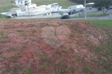 Terreno Exclusivo no Condomínio Santa Isabel 2 em Aclive