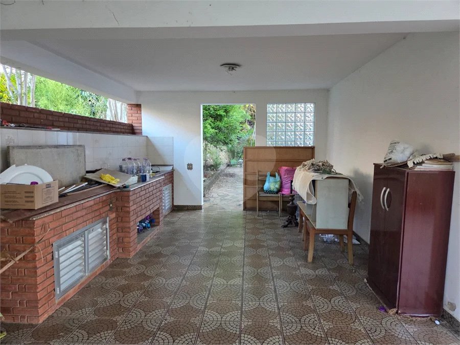 Casa à Venda com 5 quartos em Atibaia/SP