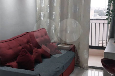 Apartamento de 2 quartos (1 suíte) à venda em Itaquera