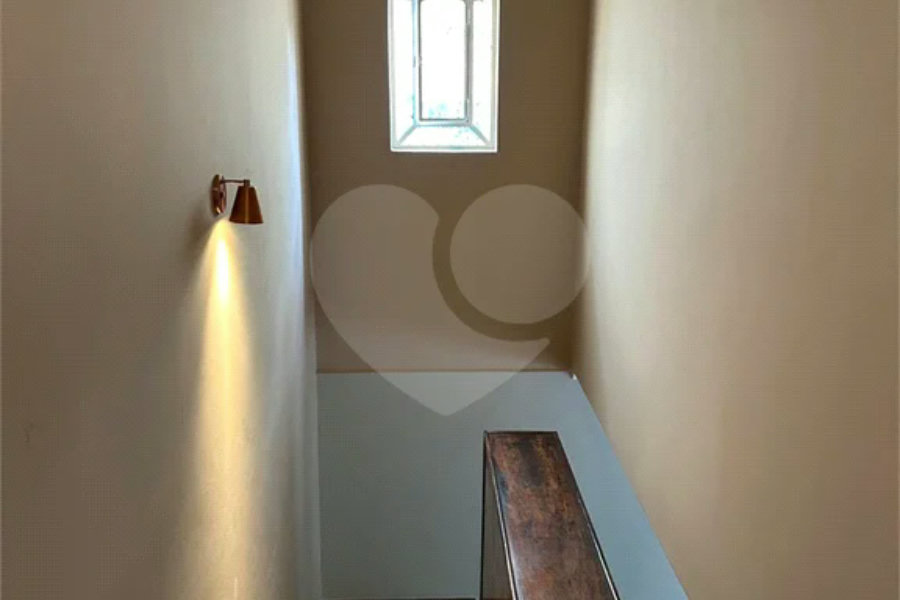 Casa para locação e venda 250m² - Vila Guarani.