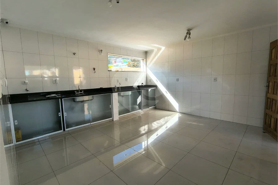 Casa para alugar com 3 quartos, sendo 1 suíte, em Jardim Dos Estados, Poços de Caldas - MG