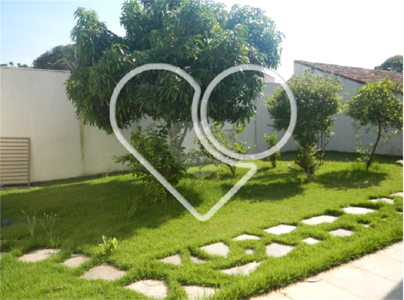 Casa à venda na Saúde c/293m2 - 4 Suítes/4 Salas/3 Vagas na garagem