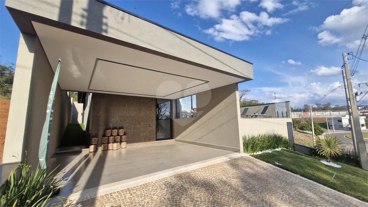 Casa Térrea de Alto Padrão no Condomínio Elementum | Totalmente Mobiliada e Decorada, 3 Suítes e Piscina