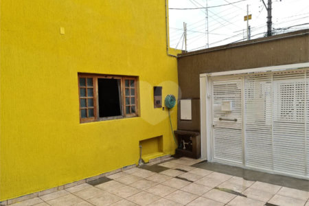 Casa à venda na Vila Esperança com 230m² 3 dormitórios 1 suíte 3 banheiros 3 vagas