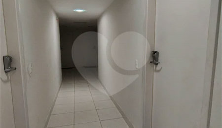Cobertura à venda com 3 quartos, sendo 1 suíte,  em Campo Grande, Rio de Janeiro, RJ